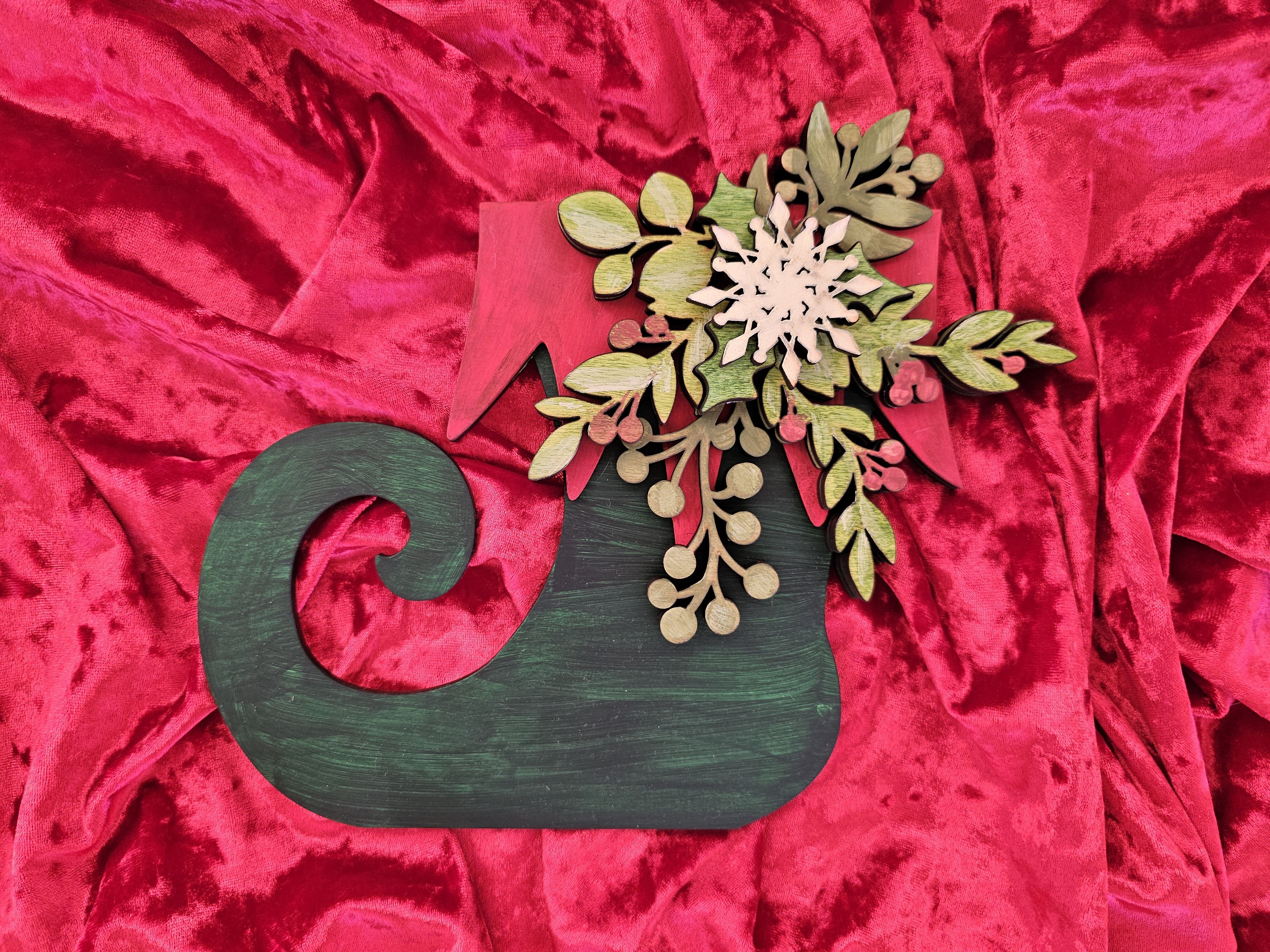 Elf Boot Shelf Leaner