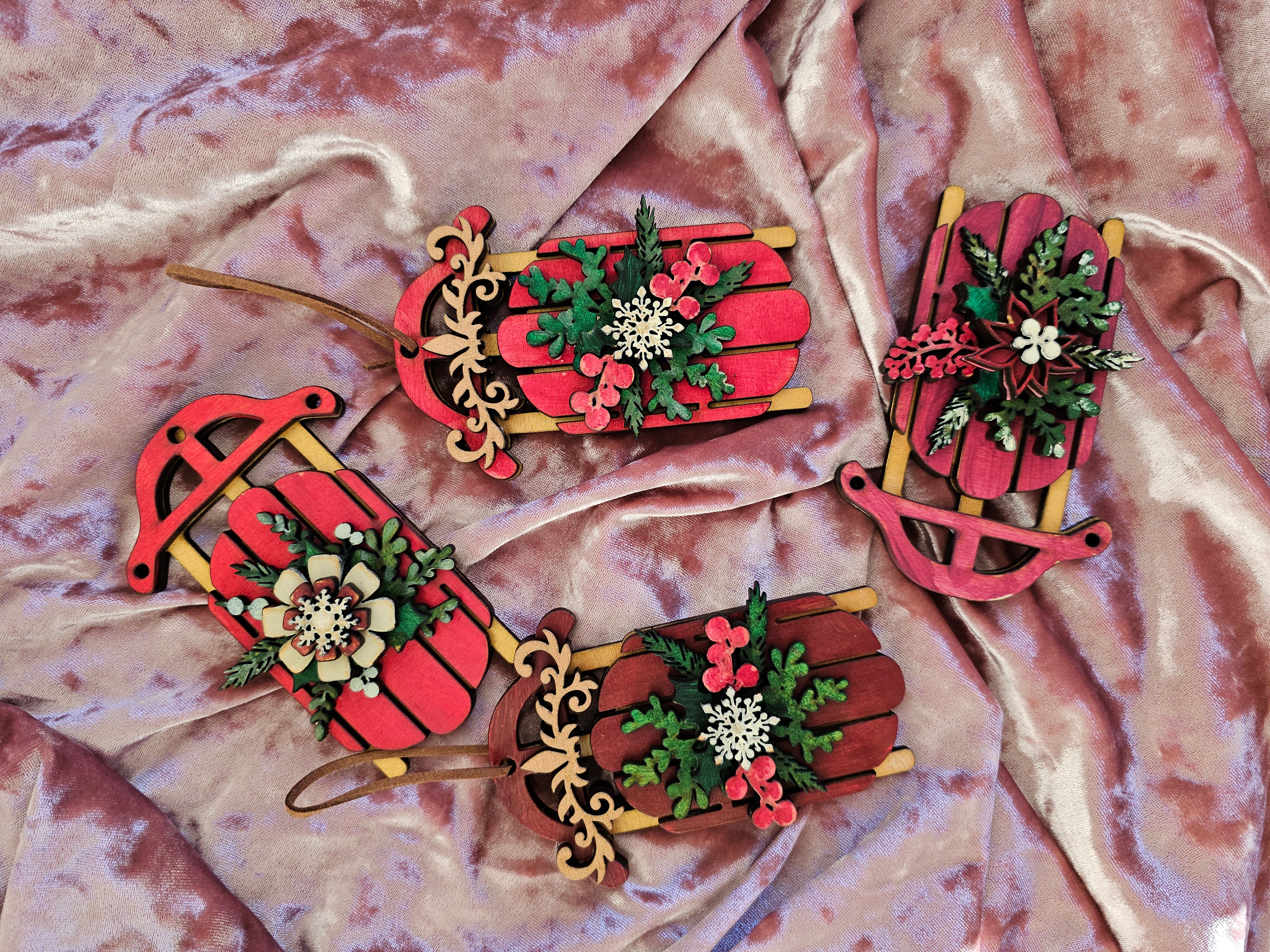 Old-Fashioned Sleigh Ornaments