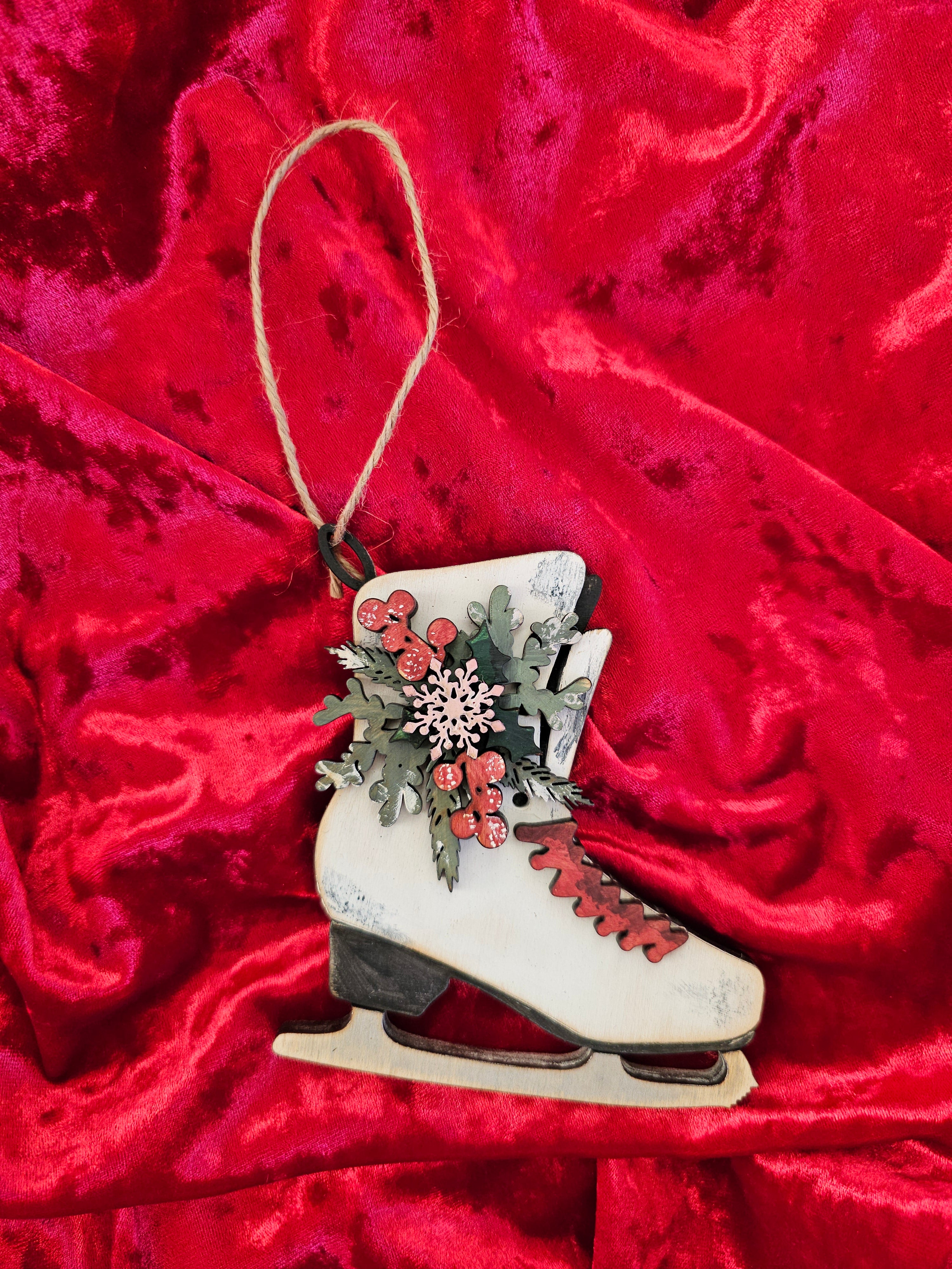 Old-fashioned Ice Skate Ornament